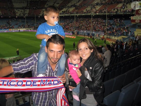 Veronica Brunati avec son mari Jorge Lopez, mort le 9 juillet au Brésil, et leurs deux enfants à Madrid en mai 2014. 