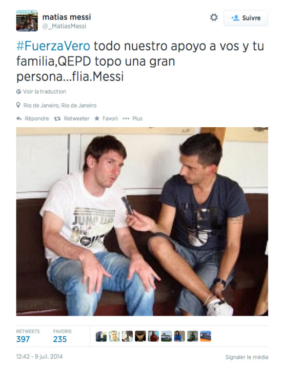 Matias Messi, le frère de Lionel, rend hommage au journaliste argentin Jorge "Topo" Lopez, mort en pleine Coupe du monde au Brésil le 9 juillet 2014. 