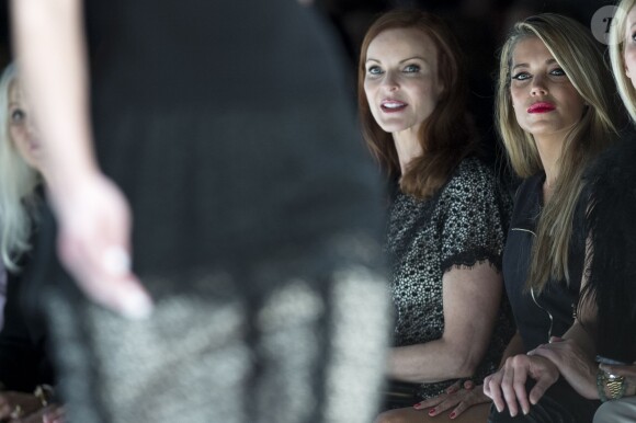 Hilary Swank, Marcia Cross et Sylvie Meis et Motsi Mabuse assistent au défilé Marc Cain lors de la Fashion Week de Berlin. Le 10 juillet 2014.