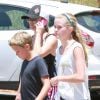Reese Witherspoon en randonnée avec ses enfants Ava et Deacon à Pacific Palisades, le 12 juillet 2014.