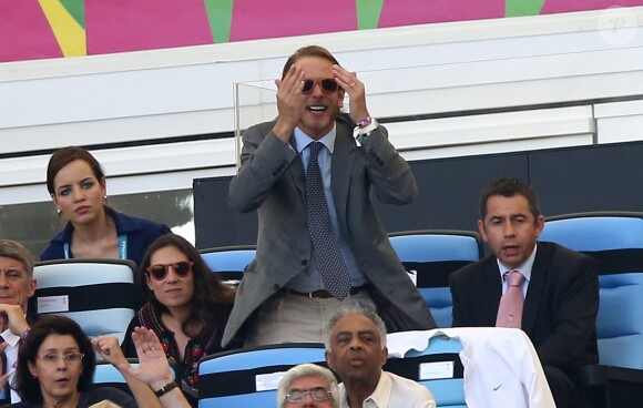 Andrea Casiraghi, très enflammé, et Tatiana Santo Domingo dans les tribunes du Maracana à Rio de Janeiro le 4 juillet 2014 lors du match France-Allemagne en quart de finale de la Coupe du monde de football.