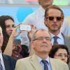 Tatiana Santo Domingo, qui immortalise ces instants, et Andrea Casiraghi dans les tribunes du Maracana à Rio de Janeiro le 4 juillet 2014 lors du match France-Allemagne en quart de finale de la Coupe du monde de football.