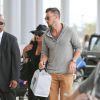 Lea Michele s'affiche avec son nouvel amoureux Matthew Paetz à l'aéroport de Los Angeles, le 15 juillet 2014.