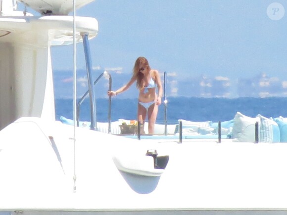 Lindsay Lohan sur un yacht sur l'île d'Ischia, le 15 juillet 2014.