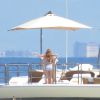 Lindsay Lohan et son petit-ami sur un yacht sur l'île d'Ischia, le 15 juillet 2014.