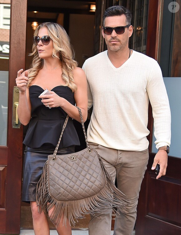 LeAnn Rimes et son mari Eddie Cibrian sortent de leur hôtel à New York, le 17 juillet 2014.