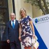 La reine Maxima des Pays-Bas a assisté à une réunion à l'OCDE à Paris et a rencontré le secrétaire général Angel Gurria, le 9 juillet 2014