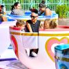 Nicole Richie est heureuse de partager une journée à Disneyland avec ses enfants, Harlow et Sparrow, à Anaheim. Le 20 juillet 2014
