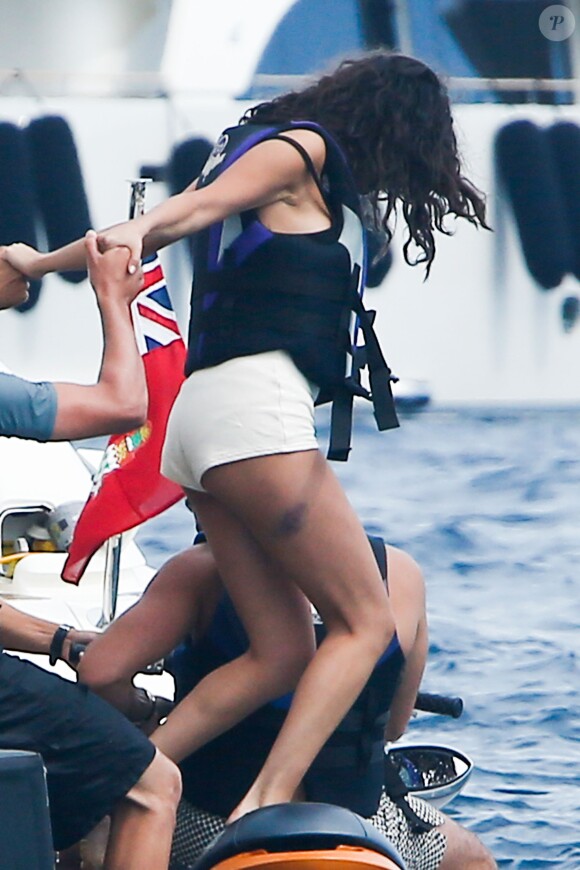 Selena Gomez avec un hématome à Saint-Tropez, le 22 juillet 2014.