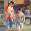 Exclusif - La chanteuse Shakira, son compagnon Gerard Piqué et leur fils Milan se promènent au Tibidabo, un parc d'attractions à Barcelone, le 19 juillet 2014.