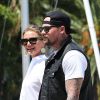 Cameron Diaz et son compagnon Benji Madden quittent leur luxueux bateau ancré au large de Saint-Jean-Cap-Ferrat, synonyme de fin de vacances, le 26 juillet 2014 au port de Beaulieu-sur-mer.
