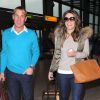 Exclusif - Liz Hurley et Shane Warne arrivent à l'aéroport de Londres. Le 6 novembre 2013.