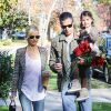 Sarah Michelle Gellar et son mari Freddie Prinze, Jr. avec leur fille Charlotte à Los Angeles le 15 décembre 2013