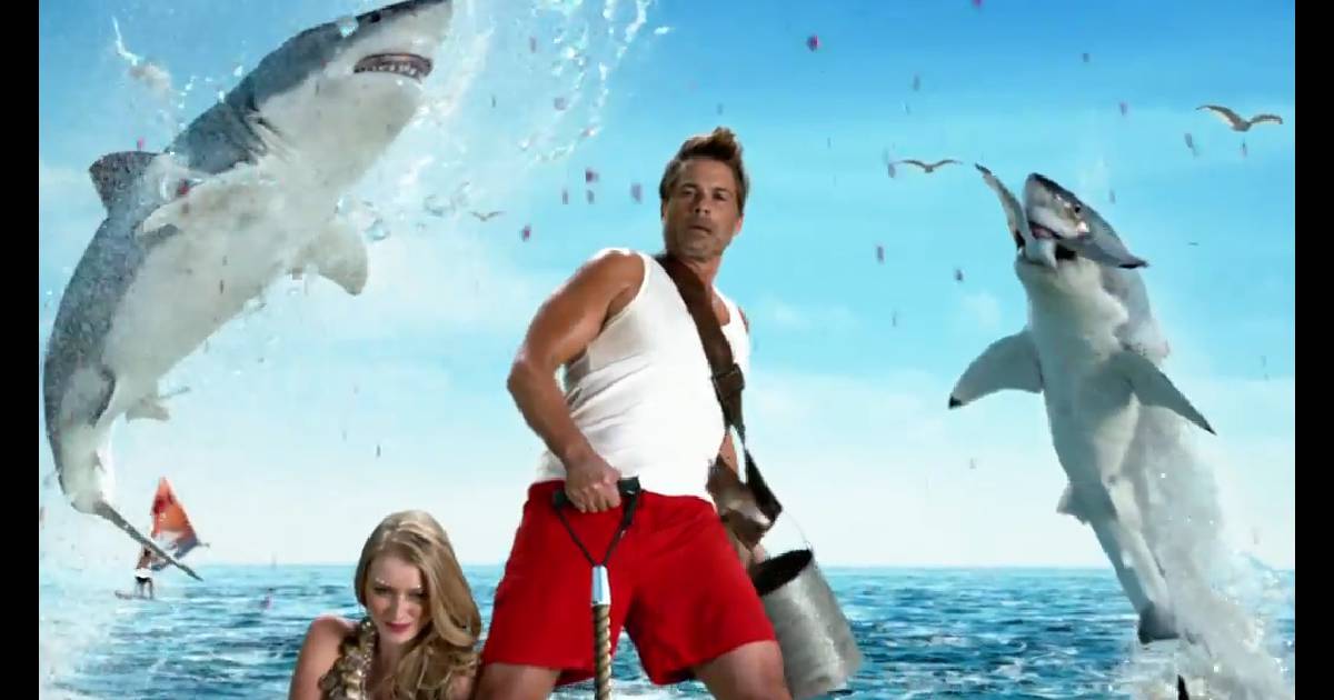 Rob Lowe : Tout en muscles face à des requins sanguinaires dans un clip ...