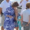 La reine Sofia d'Espagne avec sa petite-fille Irene Urdangarin au club nautique Cala Vela le 28 juillet 2014 à Palma de Majorque.