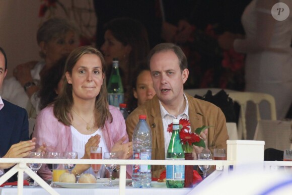 Le prince Jean d'Orléans et la princesse Philomena au Jumping de Monte-Carlo en juin 2010. Le couple a accueilli le 30 juillet 2014 son troisième enfant, la princesse Louise-Marguerite.