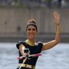 Céline Dion a débarqué en ski nautique sur le plateau de L'Eté indien sur France 2, le samedi 2 août 2014.