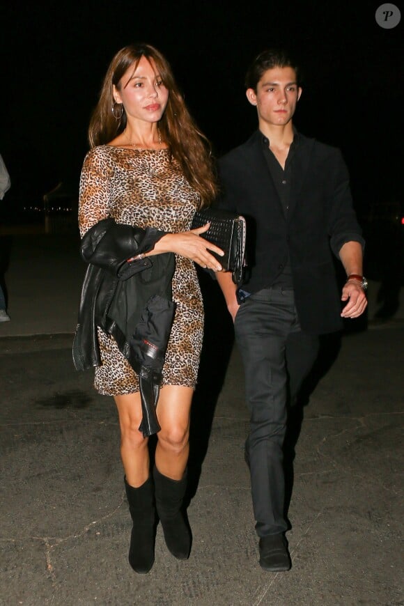 Oksana Grigorieva arrive au concert de Beyoncé et Jay-Z au Rose Bowl de Pasadena, le 2 août 2014.