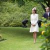 Kate Middleton, duchesse de Cambridge, s'est recueillie au cimetière militaire Saint-Symphorien de Mons, en Belgique, le 4 août 2014 dans le cadre des commémorations du centenaire de la Première Guerre mondiale.