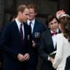 Le duc William et la duchesse Catherine de Cambridge et le prince Harry, accueillis par le bourgmestre en titre Elio Di Rupo, ont été acclamés lors de leur visite officielle à Mons, en Belgique, le 4 août 2014 dans le cadre des commémorations du centenaire de la Première Guerre mondiale.
