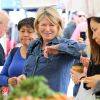 Exclusif - Martha Stewart fait ses courses au Farmer's Market à Brentwood, le 13 avril 2014.