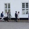 Le prince Joachim et la princesse Marie de Danemark ont assisté à une lecture de poèmes par le prince Henrik, le 23 juillet 2014 dans la chapelle du château de Grasten.