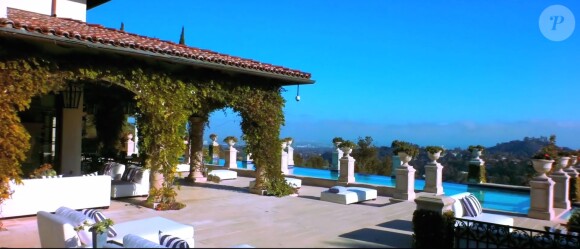 Heidi Klum a vendu cette belle maison, située dans le quartier de Brentwood à Los Angeles, pour la somme de 24 millions de dollars.
