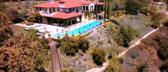Heidi Klum a vendu cette sublime maison, située dans le quartier de Brentwood à Los Angeles, pour la somme de 24 millions de dollars.