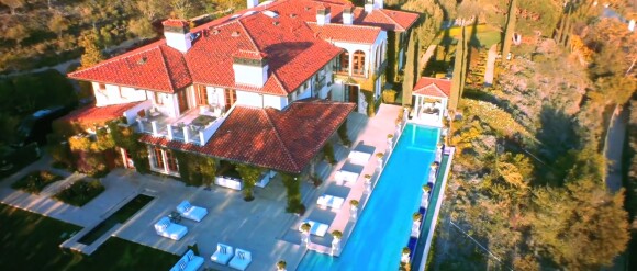 Heidi Klum a vendu cette maison, située dans le quartier de Brentwood à Los Angeles, pour la somme de 24 millions de dollars.