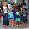Heidi Klum et ses enfants Leni, Henry, Johan et Lou vont voir le spectacle du Blue Man Group dans le quartier de Soho à New York, le 19 juillet 2014.