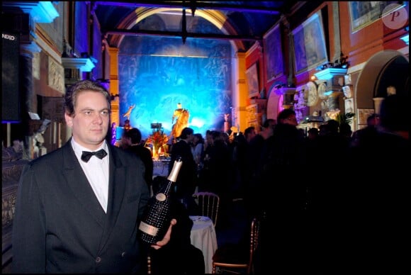 Image de la soirée des 30 ans du Champagne Nicolas Feuillatte le 11 octobre 2006 à l'école des Beaux arts à Paris.