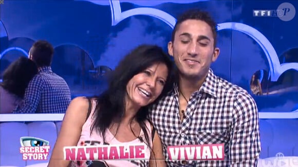 Nathalie et Vivian dans la quotidienne de Secret Story 8, sur TF1, le mardi 12 août 2014