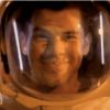 Eli Swanson en cosmonaute dans le clip Oops !... I did it again de Britney Spears.