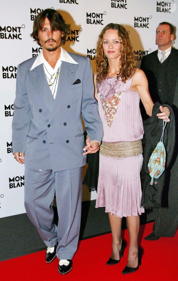 Johnny Depp et, Vanessa Paradis à Genève en Suisse, le 5 avril 2006. 