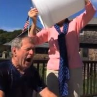 George W. Bush : Son Ice Bucket Challenge délirant avec son épouse Laura