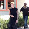 Justin Bieber est allé déjeuner avec un ami à Los Angeles, le 22 aout 2014.
