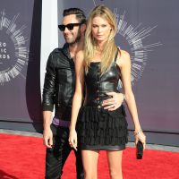 Adam Levine jeune marié, Amber Rose dénudée : les couples stars aux MTV VMA