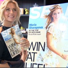 Maria Sharapova présente le numéro de septembre de Self dont elle fait la couverture, le 18 août à New York
