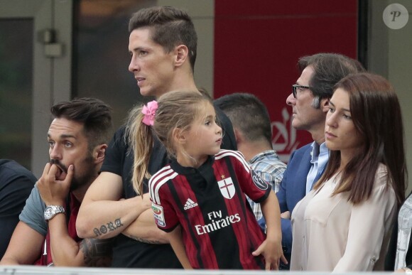 Fernando Torres avec son épouse Olalla et leurs enfants Leo et Nora à San Siro le 31 août 2014.