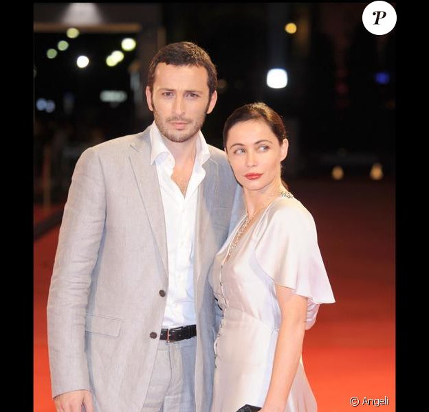 Emmanuelle Beart Son Pere A Failli Manquer Son Mariage
