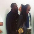  Kanye West et Kim Kardashian visitent la boutique &eacute;ph&eacute;m&egrave;re du Yeezus Tour &agrave; Melbourne. Le 9 septembre 2014. 
