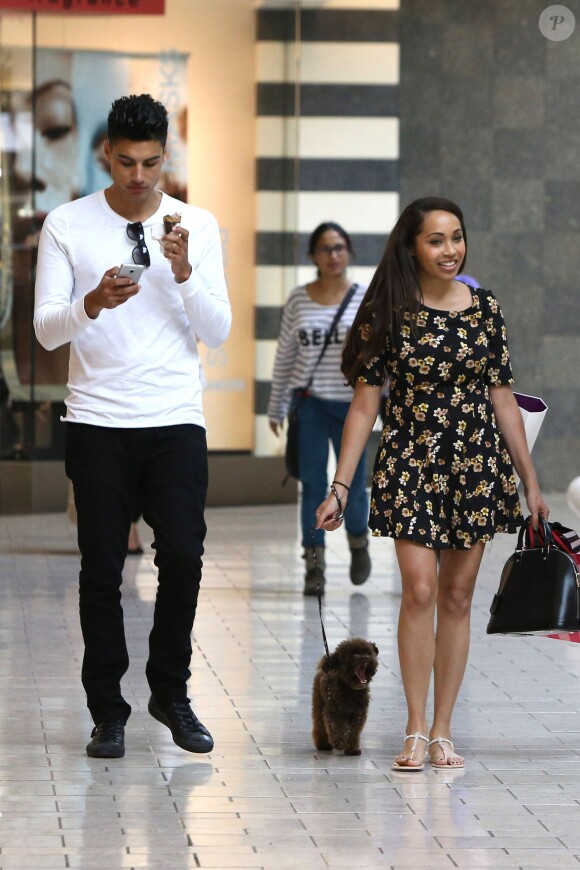 Siva Kaneswaran et sa fiancée Nareesha McCaffery à Los Angeles, le 3 juin 2014