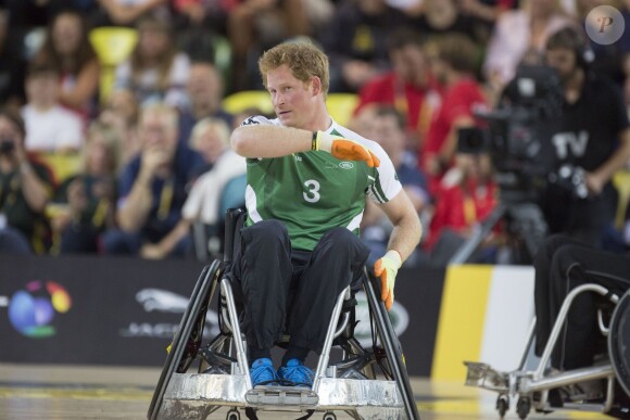 Le prince Harry a pris part à un match exhibition de rugby en fauteuil roulant lors des Invictus Games, le 12 septembre 2014 à la Copperbox Arena, à Londres, et a même inscrit un essai.