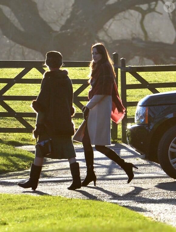 Kate Middleton et la famille royale à Sandringham dans le Norfolk le 25 décembre 2013