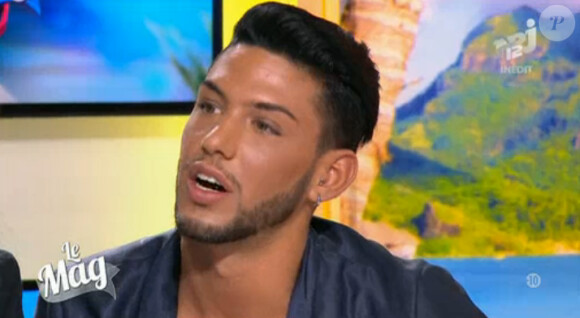 Sacha de Secret Story 8, invité sur le plateau du Mag sur NRJ12, évoque son altercation avec Nabilla. Le 19 septembre 2014.