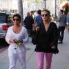 Sharon Stone va déjeuner chez Judi's Deli avec une amie puis se rend dans un salon de manucure à Beverly Hills, le 19 septembre 2014.