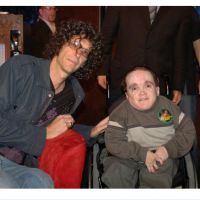 Howard Stern pleure la mort de son ami handicapé, les stars émues