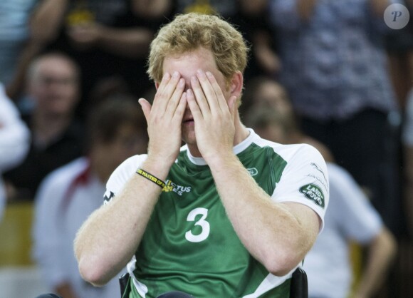 Le prince Harry lors de sa démonstration de rugby en fauteuil roulant pendant les Invictus Games le 12 septembre 2014