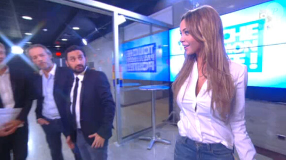 Pour l'arrivée de Nabilla, Cyril Hanouna et ses chroniqueurs ont fait un sketch diffusé avant l'émission - Emission "Touche pas à mon poste" sur D8, le 23 septembre 2014.
