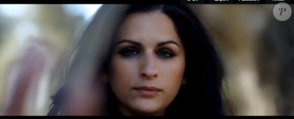 Laetitia Larusso dans son clip Untouchable en featuring avec B-Real, paru en janvier 2012.